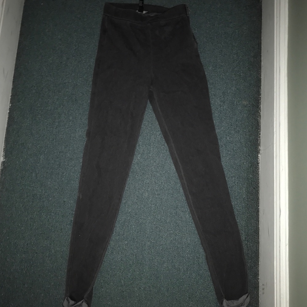 Gray high waisted jeggings.